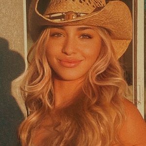 Meet your Posher, Lexi